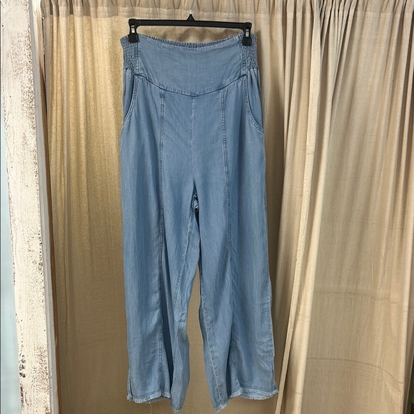 NWT Light Blue Chambray Wide Leg Pants - Very J - Picture 1 of 5